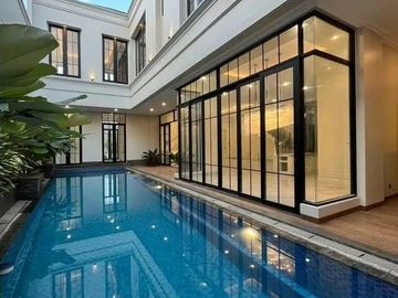 Rumah Classic Baru Kencana Pondok Indah