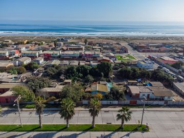 Venta de sitio urbano de 540 m2 en Avenida principal de Caleta San Pedro, La Serena. $150 millones