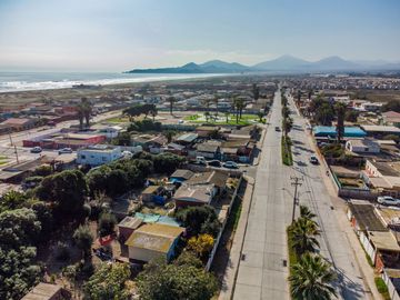 Venta de sitio urbano de 540 m2 en Avenida principal de Caleta San Pedro, La Serena. $150 millones