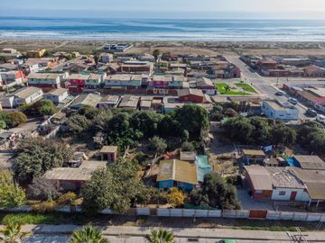 Venta de sitio urbano de 540 m2 en Avenida principal de Caleta San Pedro, La Serena. $150 millones