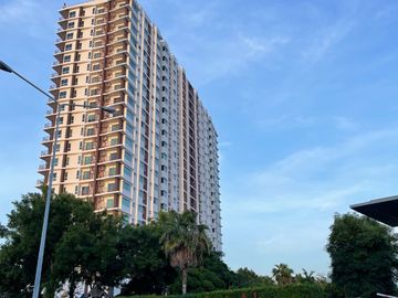 For sale cheaper than appraisal Supalai City Resort Rayong Condo, 20th floor, usable area 45 sq m, near Sri Muang Park, Choeng Noen, Rayong (fully fur