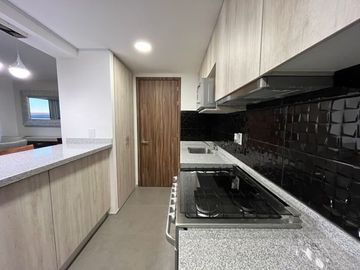 Estrena Elegante Depto. De Lujo Con Extraordinarias Amenidades, Vista Panoramica y Superubicado en El Nuevo Queretaro