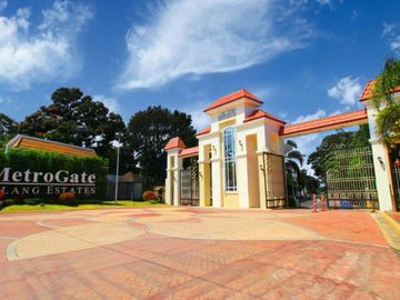 The 2-Storey House for Sale in Metrogate Silang Estates via CALAX