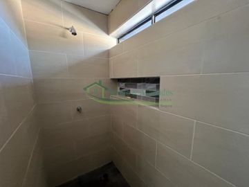 VENDEMOS FINCA GANADERA CON NACEDEROS DE AGUA Y CLIMA AGRADABLE.
