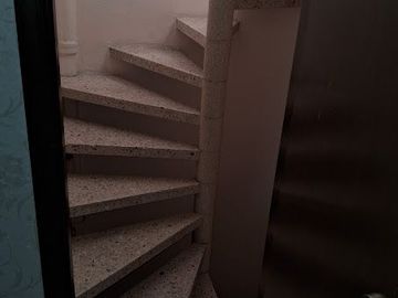 VENDO CASA GRANDES ESPACIOS