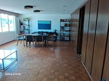 VENDO CASA GRANDES ESPACIOS
