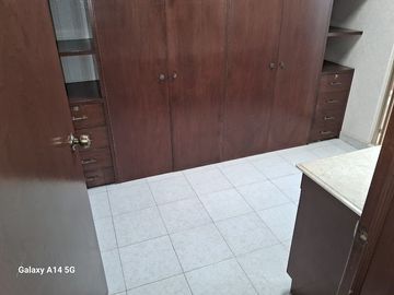 VENDO CASA GRANDES ESPACIOS