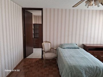 VENDO CASA GRANDES ESPACIOS