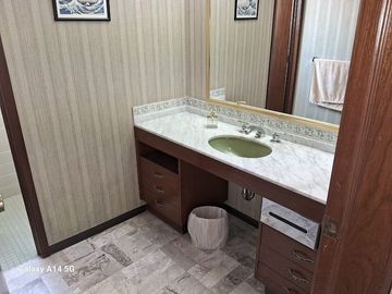 VENDO CASA GRANDES ESPACIOS
