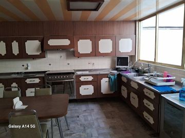 VENDO CASA GRANDES ESPACIOS