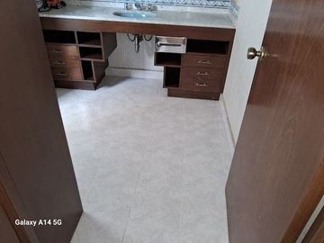 VENDO CASA GRANDES ESPACIOS