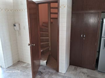 VENDO CASA GRANDES ESPACIOS