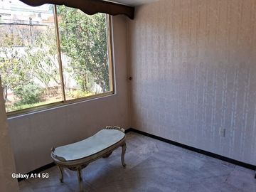 VENDO CASA GRANDES ESPACIOS