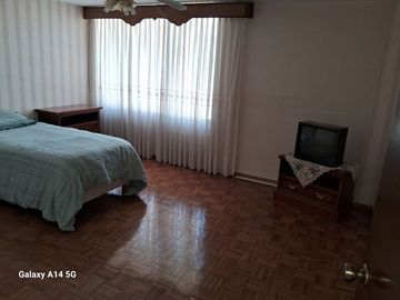 VENDO CASA GRANDES ESPACIOS