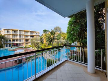 Condo for sale at Baan Plearn Talay. Cha-am, Phetchaburi Province condo resort style next to private beach very large facilities, big gardens , 2 swim