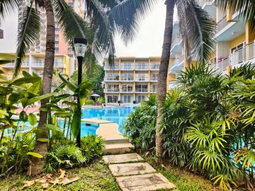 Condo for sale at Baan Plearn Talay. Cha-am, Phetchaburi Province condo resort style next to private beach very large facilities, big gardens , 2 swim