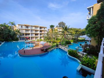 Condo for sale at Baan Plearn Talay. Cha-am, Phetchaburi Province condo resort style next to private beach very large facilities, big gardens , 2 swim