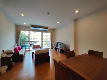 Condo for sale at Baan Plearn Talay. Cha-am, Phetchaburi Province condo resort style next to private beach very large facilities, big gardens , 2 swim