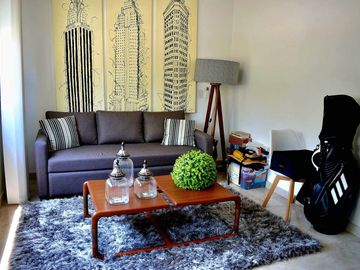 LAS CAÑADAS CASA EN VENTA A CAMPO DE GOLF CON ALBERCA Y VISTA A LOS LAGOS