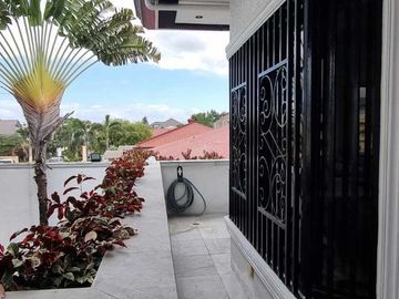 800 sqm Lot With 2-Storey House and private pool for SALE in Hensonville Angeles City Pampanga near CLark