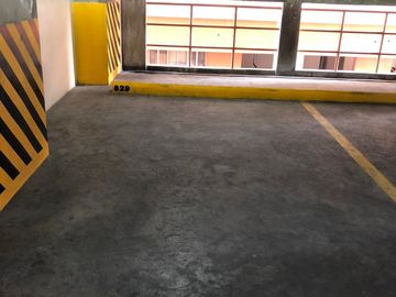 Makati Executive Tower III 1 Bedroom w/ Balcony and Parking Slot For Sale by Cityland