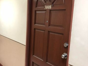 Makati Executive Tower III 1 Bedroom w/ Balcony and Parking Slot For Sale by Cityland