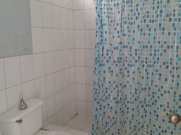 Se Vende Una Linda Casa De 2 Pisos Frente A Parque En Puente Piedra