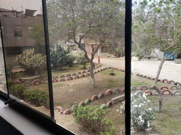 Se Vende Una Linda Casa De 2 Pisos Frente A Parque En Puente Piedra