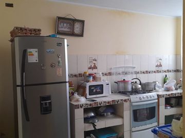 Se Vende Una Linda Casa De 2 Pisos Frente A Parque En Puente Piedra