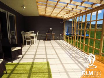 Casa de 220m²  y cabañas en Parcela 5.000m² Quetroco - Villarrica