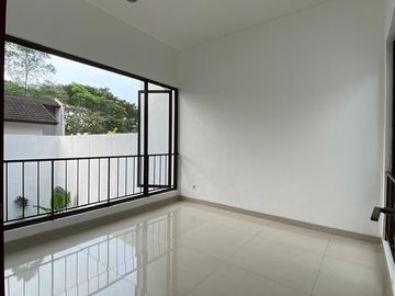 Dijual Rumah Siap Huni di De Park BSD Clust. De Na'ara