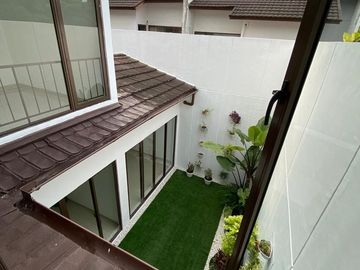 Dijual Rumah Siap Huni di De Park BSD Clust. De Na'ara