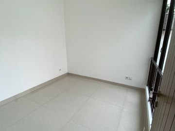 Dijual Rumah Siap Huni di De Park BSD Clust. De Na'ara