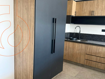 VENTA DE CASA DE 3 NIVELES CON ESPECTACULAR ROOF GARDEN