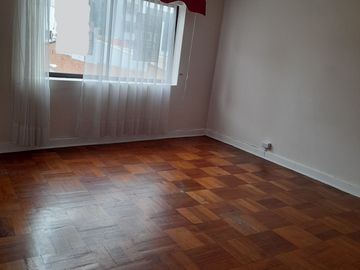 Vendo excelente Oficina ó  Departamento  en Calle Condell