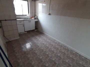 Vendo excelente Oficina ó  Departamento  en Calle Condell