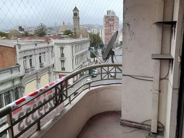 Vendo excelente Oficina ó  Departamento  en Calle Condell