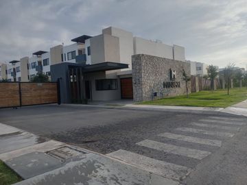 Venta de Departamento con alberca en Corregidora Querétaro, Manahal ventacasasrenta.com