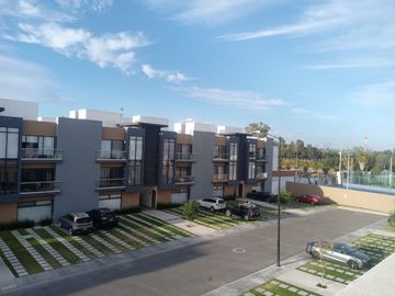 Venta de Departamento con alberca en Corregidora Querétaro, Manahal ventacasasrenta.com