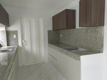 Casa de venta en Urbanización La Joya, 4 dormitorios, diseño moderno