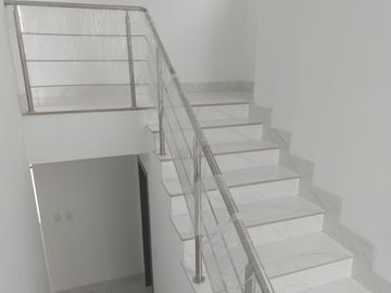 Casa de venta en Urbanización La Joya, 4 dormitorios, diseño moderno