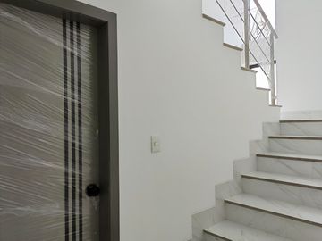 Casa de venta en Urbanización La Joya, 4 dormitorios, diseño moderno