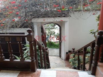 Venta De Departamento Duplex En Primer Piso En La Molina