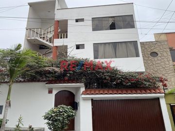 Venta De Departamento Duplex En Primer Piso En La Molina
