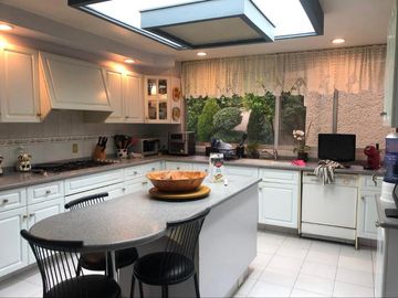 CASA VENTA BAJA DE PRECIO ESTILO MODERNO 3 RECAMARAS, SALON DE USOS MULTIPLES, EXCELENTE UBICACION, TECAMACHALCO