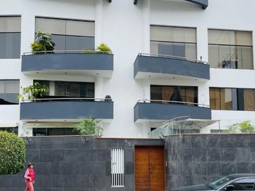 Departamento duplex de lujo con terraza en Chacarilla