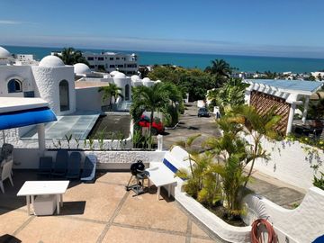 CASA DE VENTA EN CASA BLANCA,  4 DORMITORIOS, VISTA ESPECTACULAR