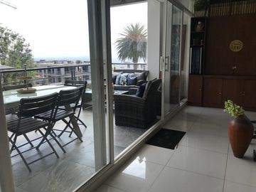 Vendo Departamento de 182 m2 en Cumbayá.