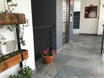 Vendo Departamento de 182 m2 en Cumbayá.