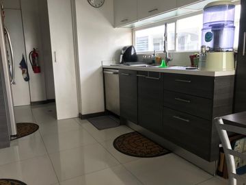 Vendo Departamento de 182 m2 en Cumbayá.